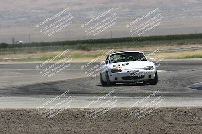 media/Jun-01-2024-CalClub SCCA (Sat) [[0aa0dc4a91]]/Group 3/Race/